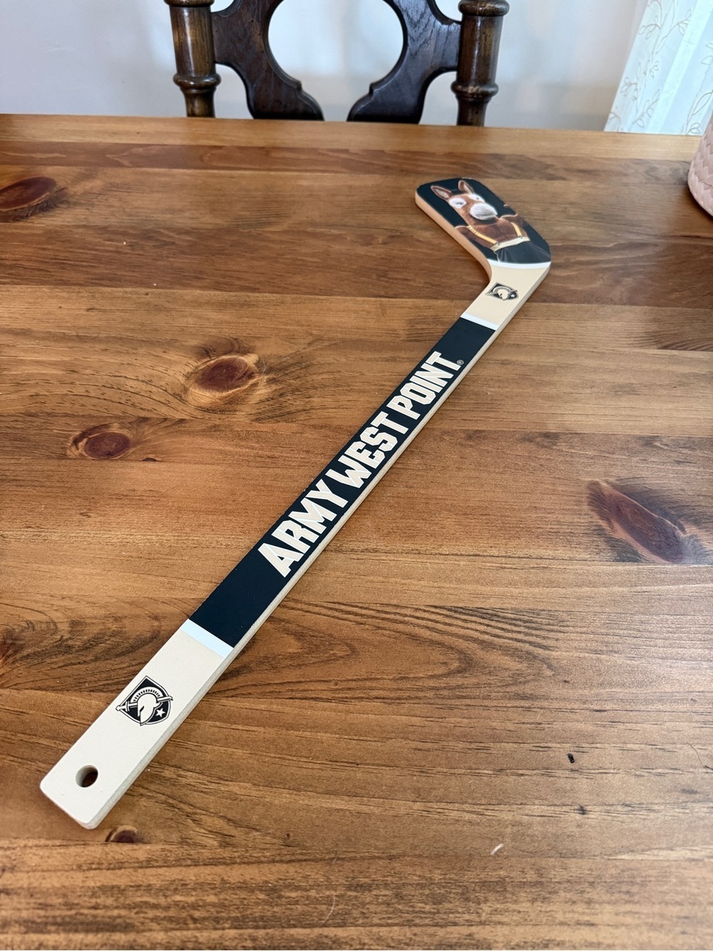 Wincraft Wood Hockey Stick Wall Sign in Navy and Tan ARMY WEST POINT